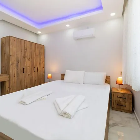Marvelous With Private Pool In Muratpasa 4*