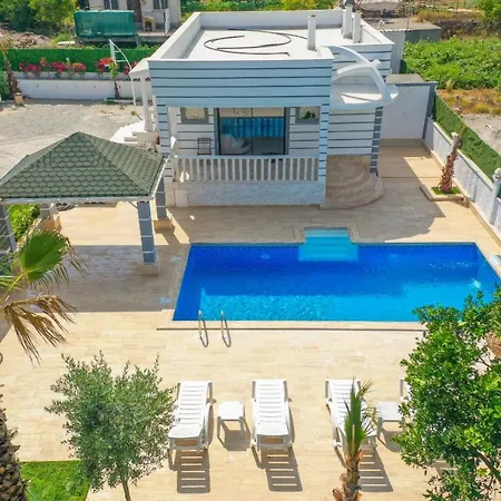 Villa Marvelous With Private Pool In Muratpasa *