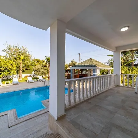 Marvelous With Private Pool In Muratpasa Villa Antalya