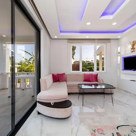 Villa Marvelous With Private Pool In Muratpasa Antalya