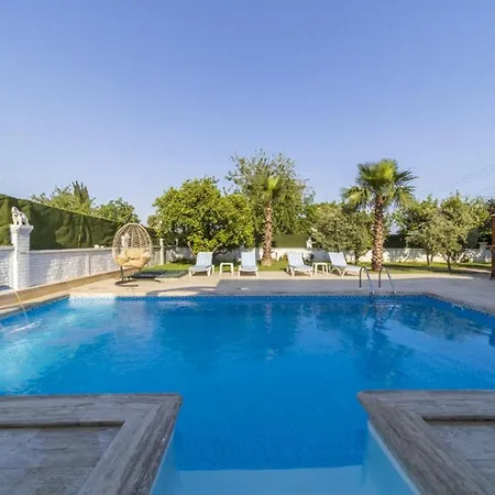 Marvelous With Private Pool In Muratpasa Villa