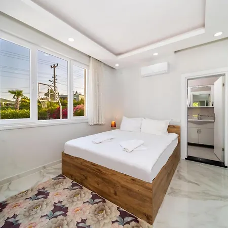 Villa Marvelous With Private Pool In Muratpasa *