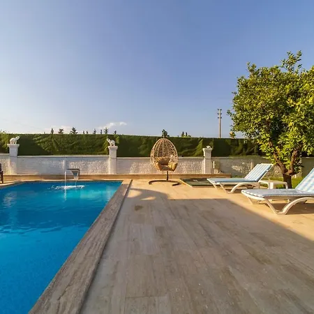Marvelous With Private Pool In Muratpasa Antalya